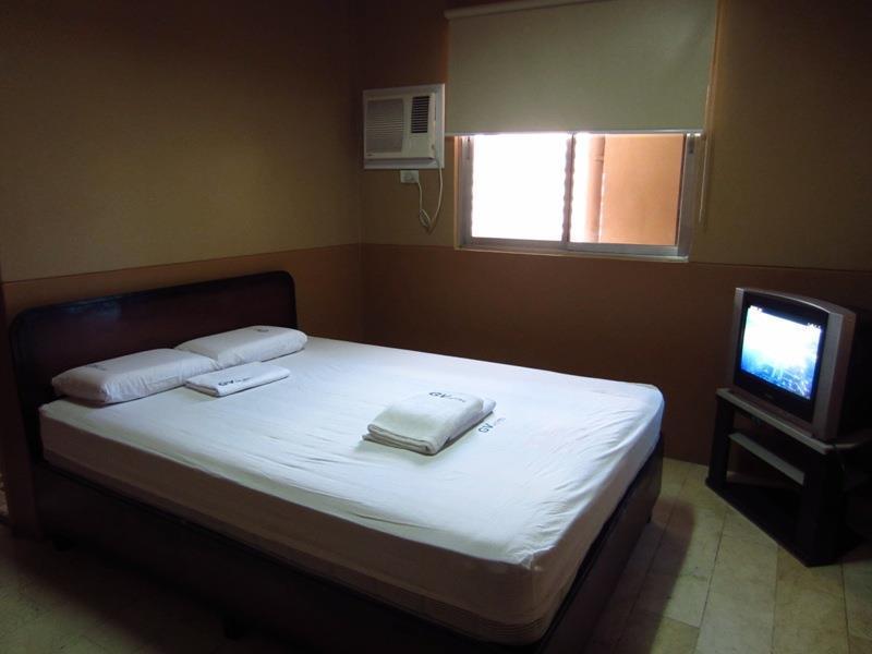 Gv Hotel - Dipolog Exteriör bild